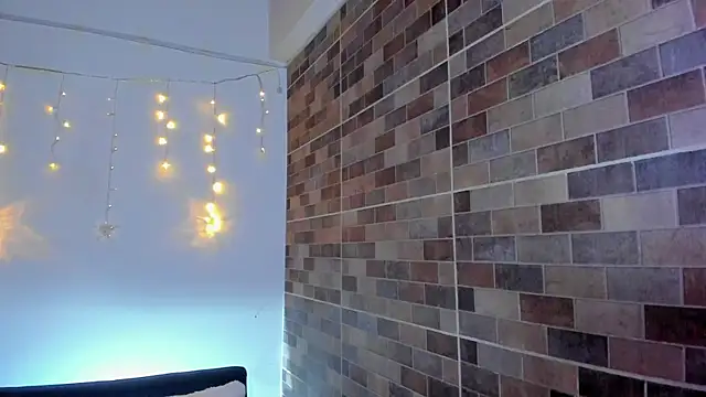 luna valen online show from December 19, 10:24 pm