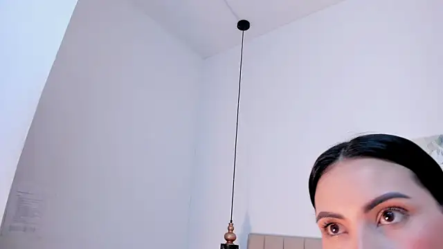 VanessaMirren online show from October 12, 5:15 pm