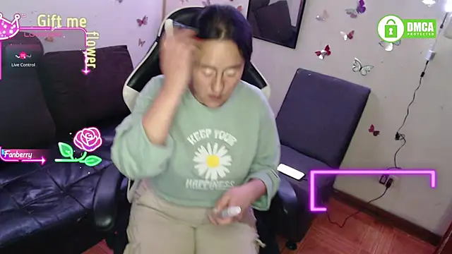 MelRaiise online show from October 24, 11:01 pm