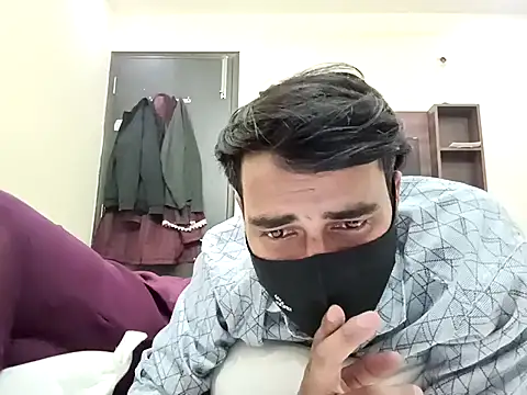 horny milf couple online show from November 23, 7:59 pm