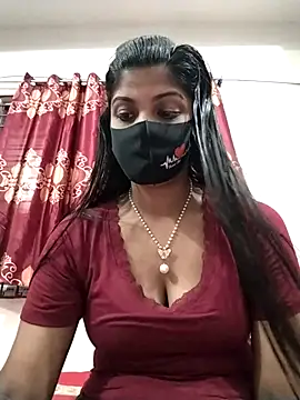 Queen-Any online show from October 18, 4:53 pm