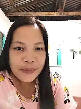 Snapshot of shyhotpinay_32 chatting on October 16, 9:17 pm shyhotpinay 32 online show from October 16, 9:17 pm