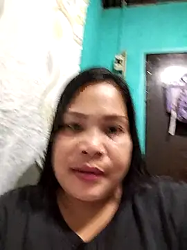 Snapshot of shyhotpinay_32 chatting on October 5, 12:21 pm shyhotpinay 32 online show from October 5, 12:21 pm