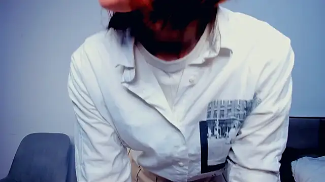 LorrieDegonia online show from October 23, 4:07 am