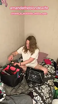 amandatheblondewife online show from March 14, 10:05 am