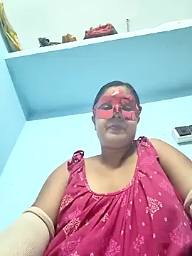 misti02 online show from October 19, 4:53 pm
