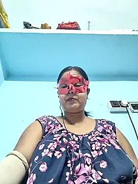 misti02 online show from October 18, 4:43 pm