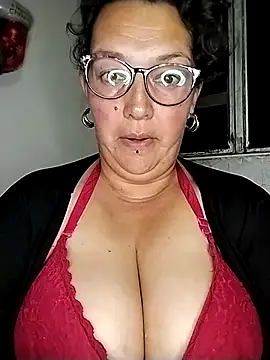 -saraqueen- online show from November 13, 5:50 am