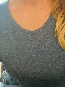 melisss2 online show from November 10, 1:17 pm