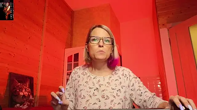 Lady Shine online show from April 3, 3:32 pm