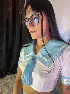 AlannaDollx online show from November 3, 1:37 pm