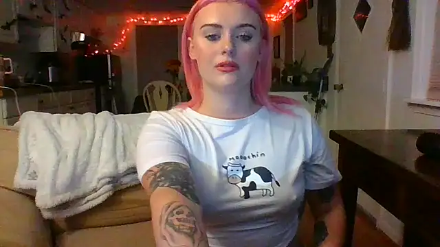 strawberryshortbabe online show from October 14, 3:09 am