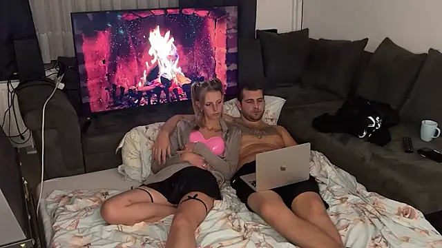 OurSecretzone online show from October 5, 6:35 pm