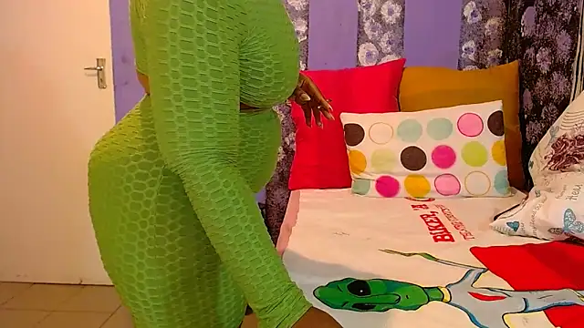 Bigboobsbooty online show from April 13, 7:03 pm