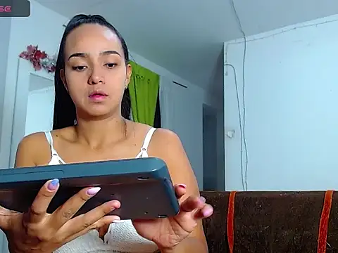 Kendall honea online show from February 18, 9:52 am