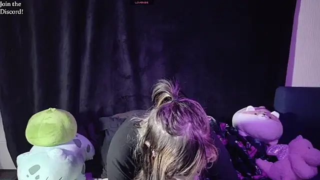 venusflytrapped online show from February 2, 4:17 pm