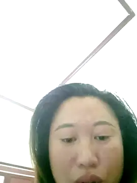 Snapshot of Ducky27021991 chatting on October 31, 6:15 am Ducky27021991 online show from October 31, 6:15 am