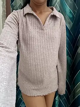 anshika0124 online show from January 10, 5:45 am