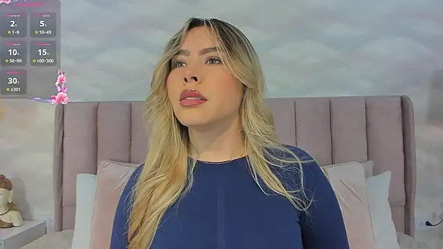 Snapshot of Katya_blonde chatting on October 17, 12:41 pm Katya blonde online show from October 17, 12:41 pm