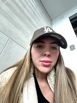 camila vanucci- online show from October 25, 2:14 pm