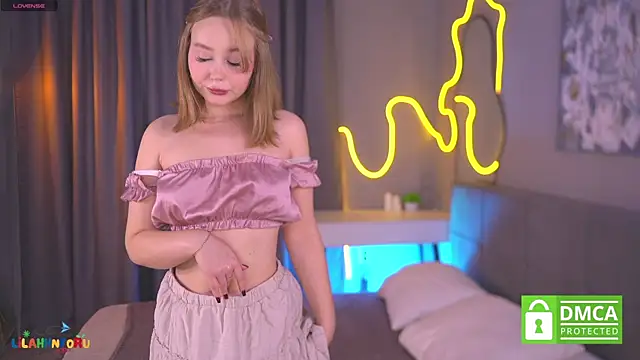 lorapalmerry online show from November 30, 3:16 pm