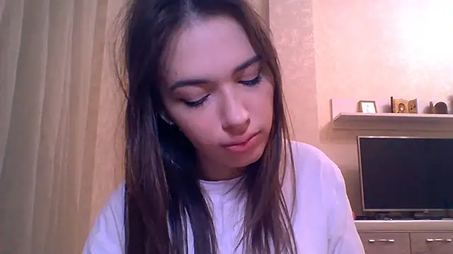 CeyaLier online show from December 2, 5:15 pm