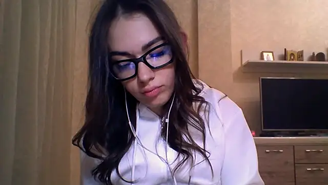 CeyaLier online show from November 3, 7:40 pm