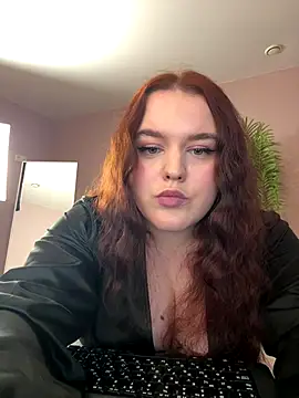 IvorySnowW online show from October 22, 1:16 pm