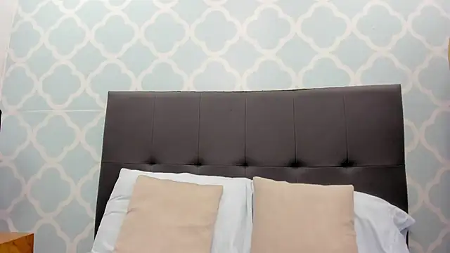 laura maite  online show from January 19, 12:12 pm