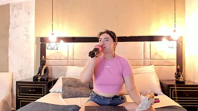 RousseWalker online show from November 16, 6:19 pm