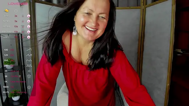 hottyannaa online show from November 14, 3:17 am