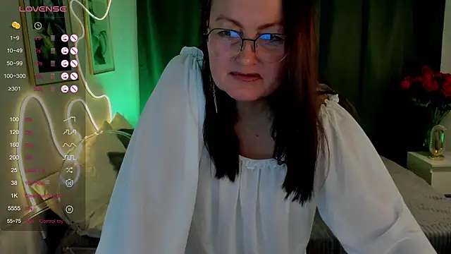 hottyannaa online show from November 29, 2:59 am