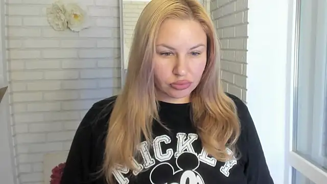 Snapshot of Passion-Blondy chatting on September 23, 7:23 pm Passion-Blondy online show from September 23, 7:23 pm