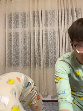 Snapshot of KK-cuteboy chatting on October 13, 12:52 pm KK-cuteboy online show from October 13, 12:52 pm