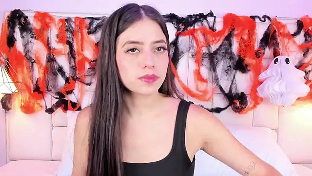 EmmaHolter online show from October 20, 7:17 pm