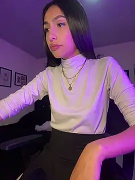 emyli 11 online show from October 9, 11:20 pm