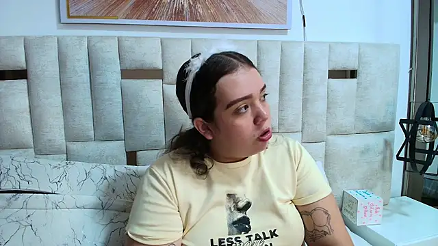 Emely Pregnant online show from October 16, 8:11 pm