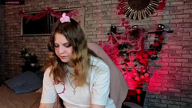 Ame Chan online show from October 20, 2:20 pm