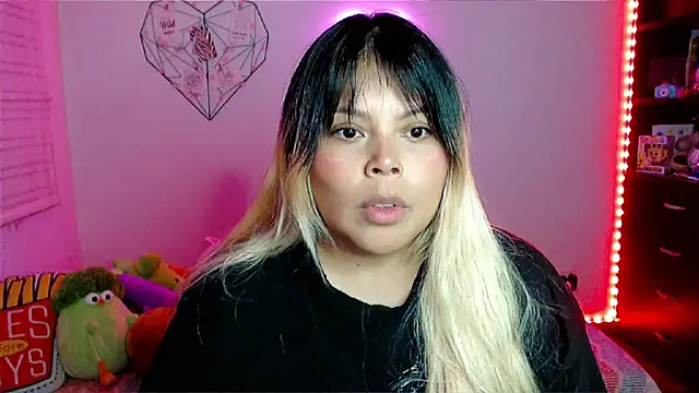 EllieMoonX online show from March 12, 11:40 pm