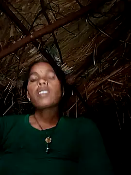 Cutsedi3 online show from October 31, 10:41 am