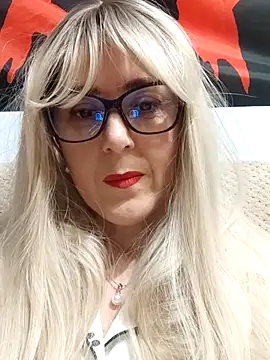 Amelialove42 online show from November 28, 2:42 pm