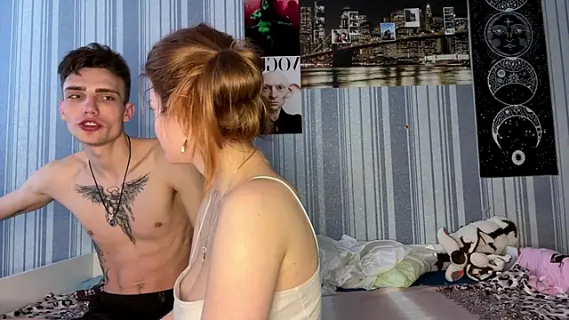 EmiliaCouple online show from March 4, 7:37 am