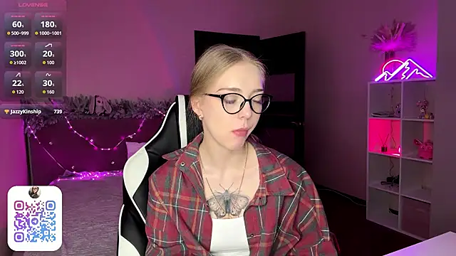 EvaPeace online show from February 2, 10:09 pm