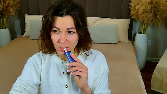 EdenSolis online show from March 27, 8:16 am