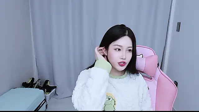 MISA 02 online show from December 18, 1:05 pm