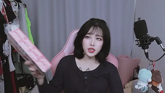 MISA 02 online show from April 9, 9:15 am