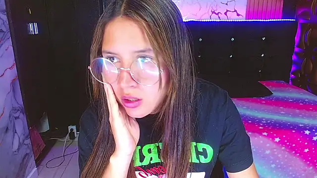 tinibunny online show from November 3, 7:40 pm