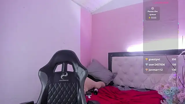 Barbieteeen online show from April 19, 6:10 pm