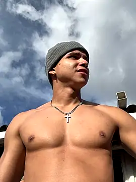 mirallesandbig online show from October 19, 9:17 pm