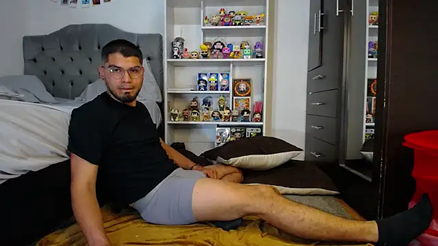 mirallesandbig online show from October 13, 12:02 am